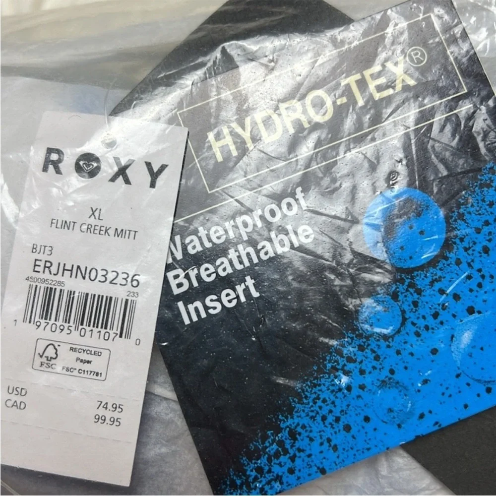 Roxy & Chloe Kim Azure Blue Clouds Flint Creek Mittens. Size XL. New With Tags.